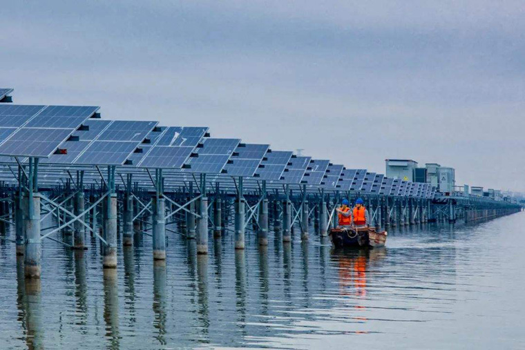 漁光互補光伏發(fā)電項目的必備條件，漁光互補一畝水塘能建多少光伏